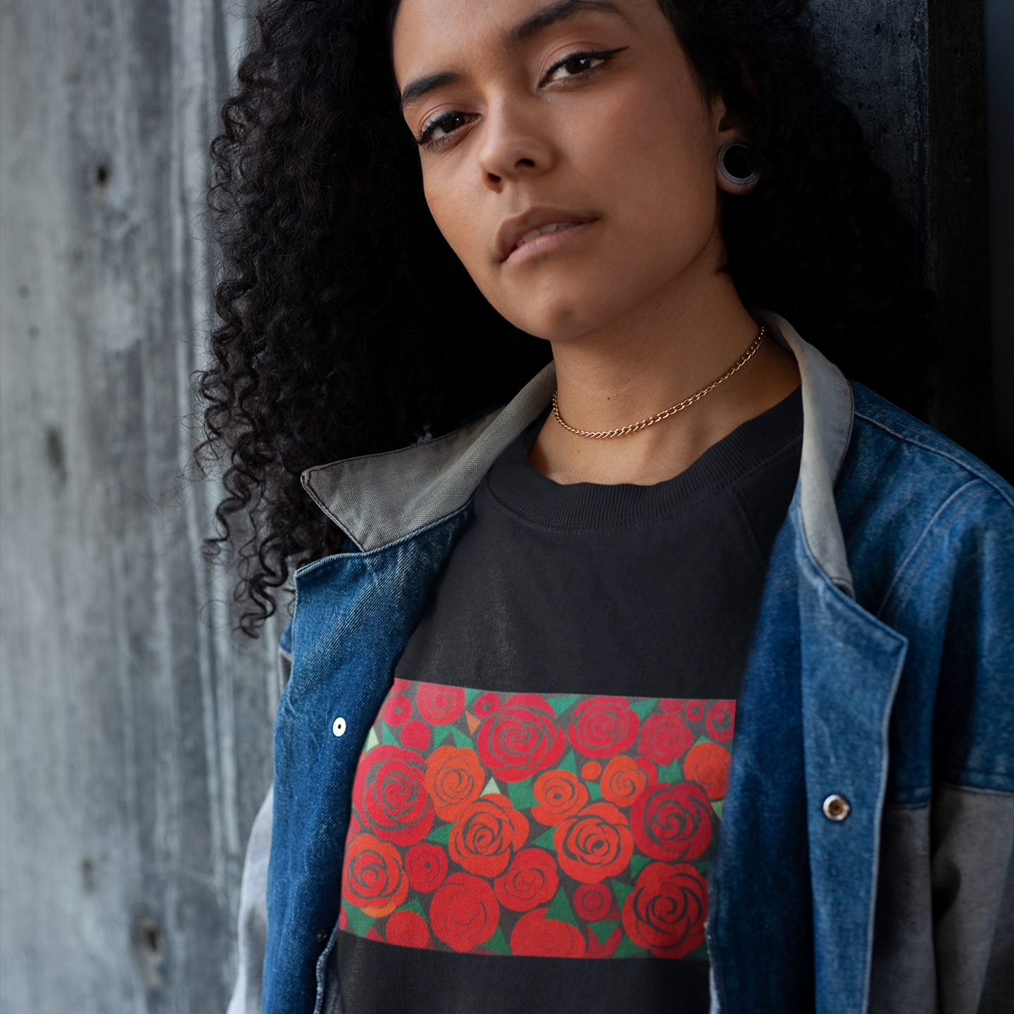 #508 - Red Blossom Hoodie – Blühende Kunst in Bewegung | Kirrify