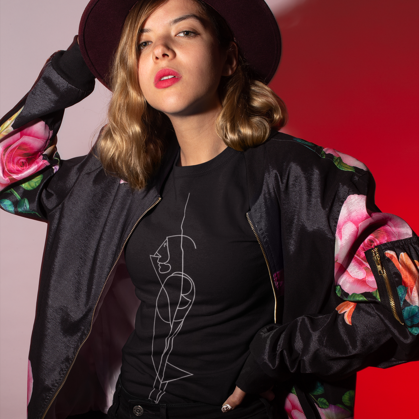 K#122 - Equine Elegance T-Shirt – Minimalistische Pferde-Linienkunst | Kirrify