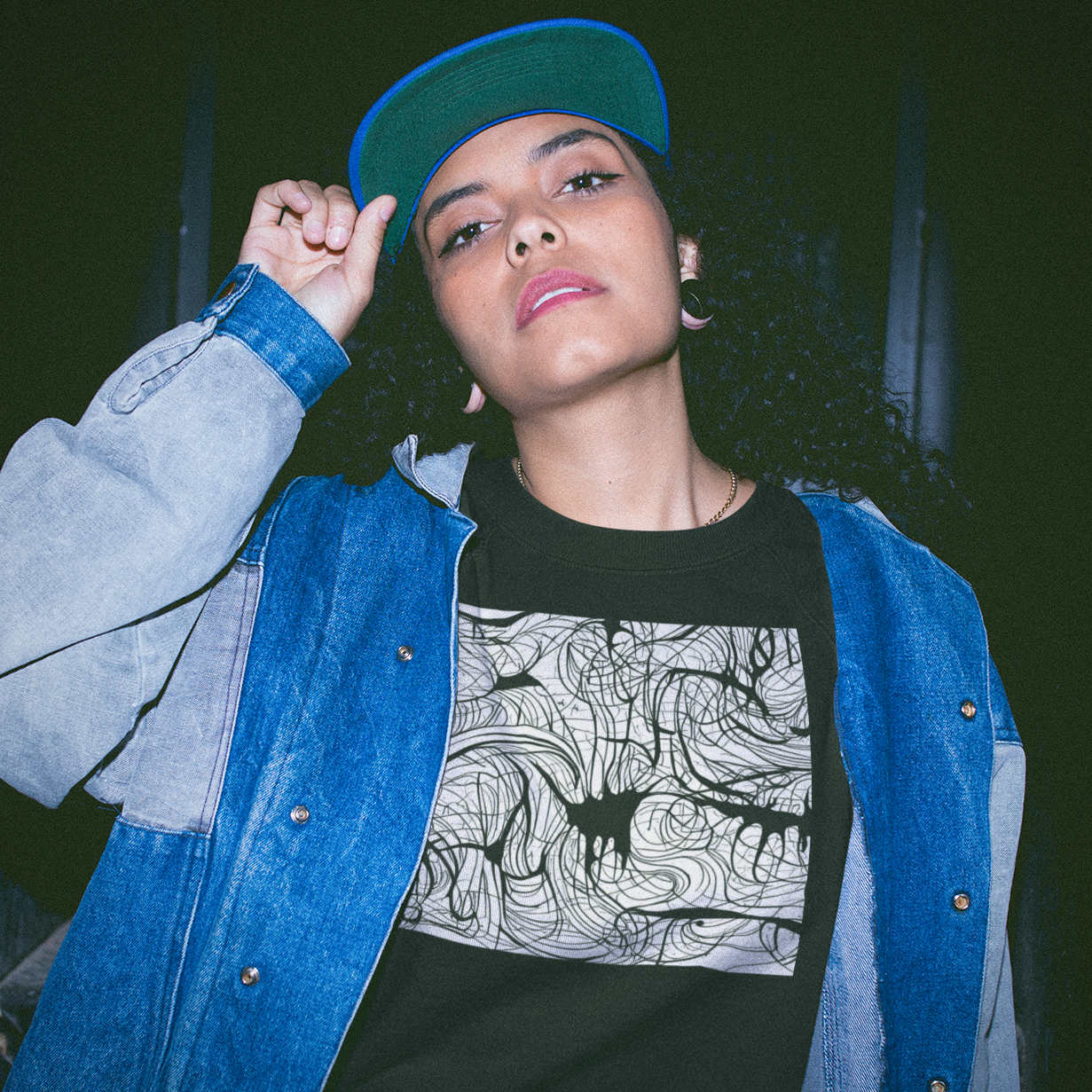 K#520 - Neural Flow Hoodie – Digitale Linienkunst in Schwarzweiß | Kirrify