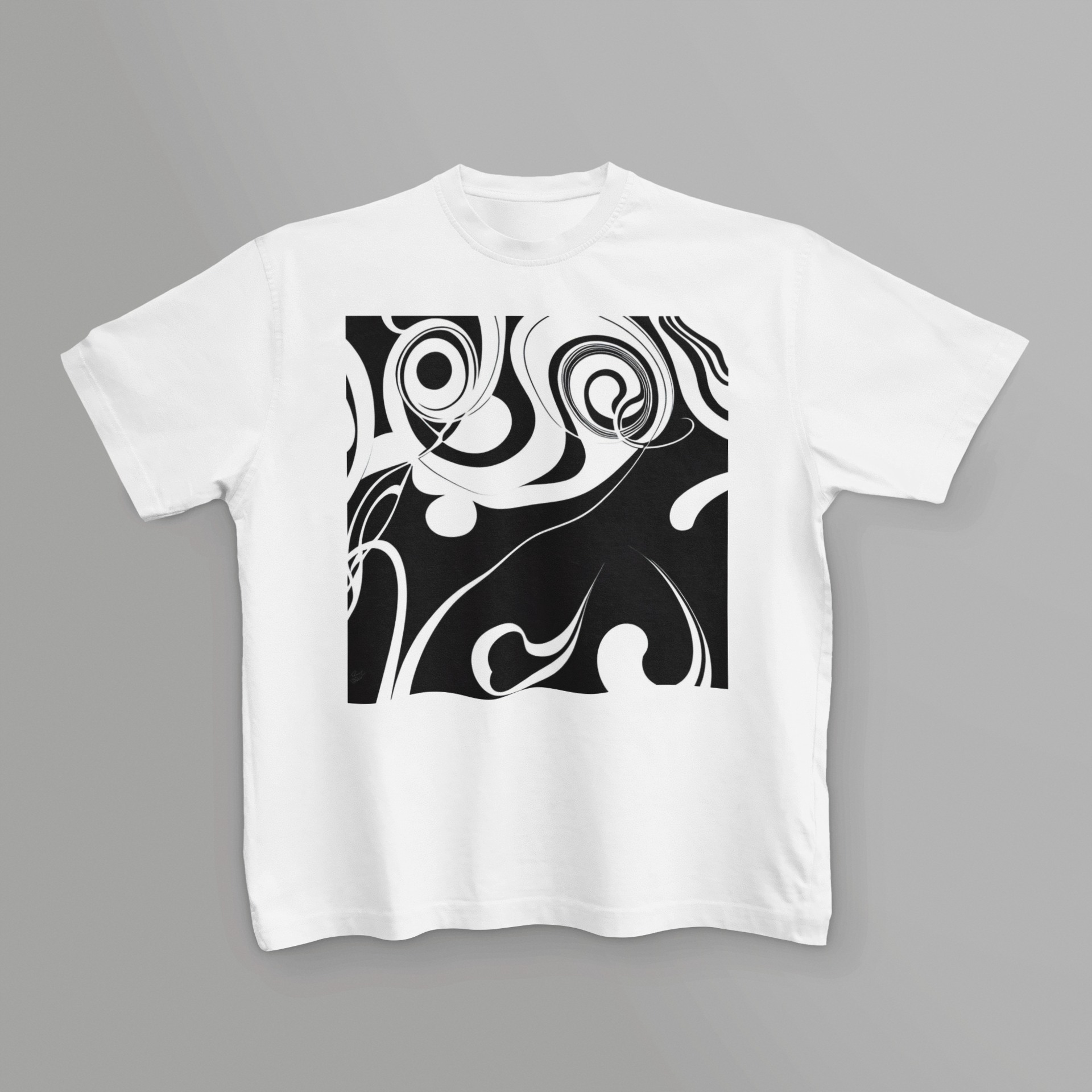 K#185 - Noir Flow T-Shirt – Schwarze Eleganz in Bewegung | Kirrify