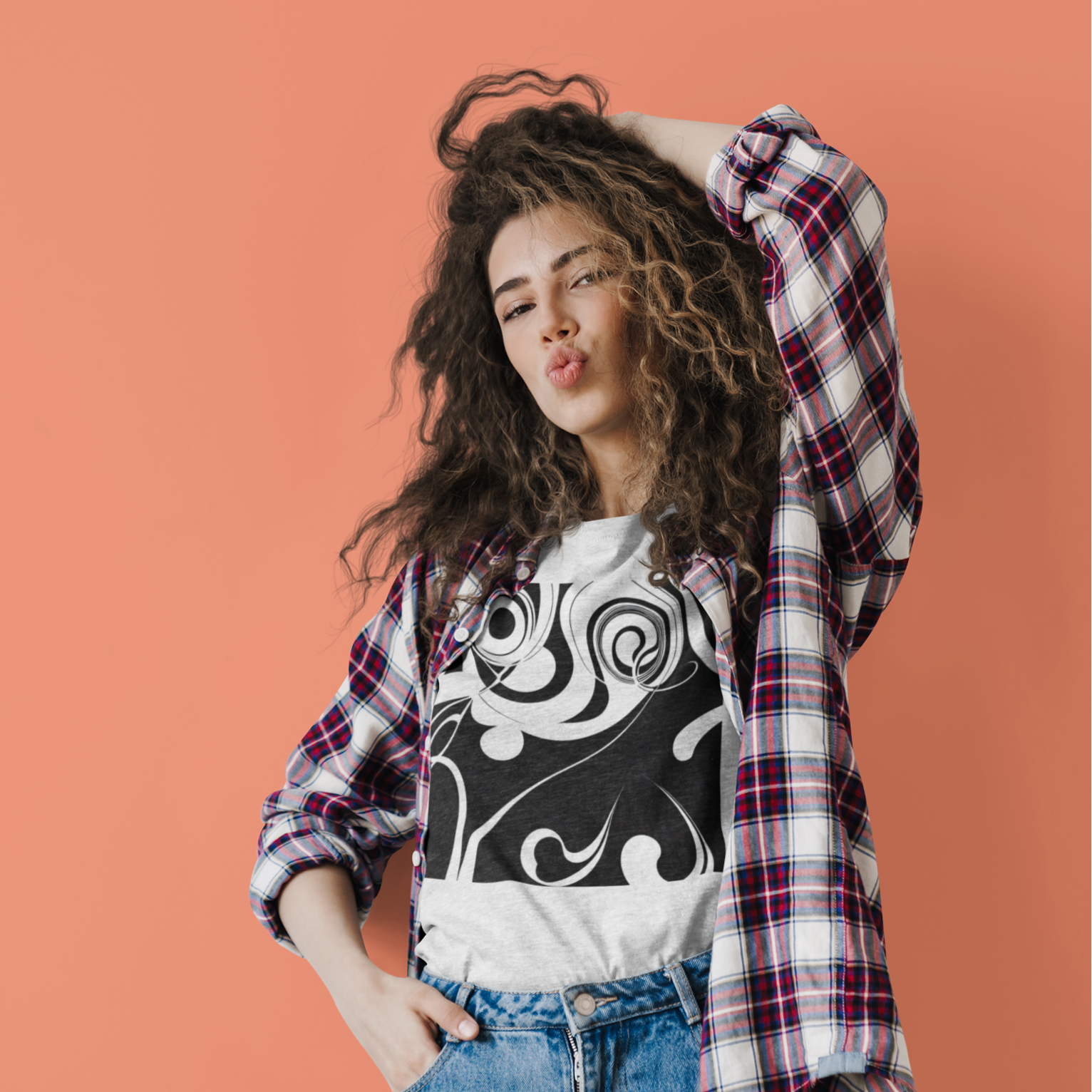 K#185 - Noir Flow T-Shirt – Schwarze Eleganz in Bewegung | Kirrify