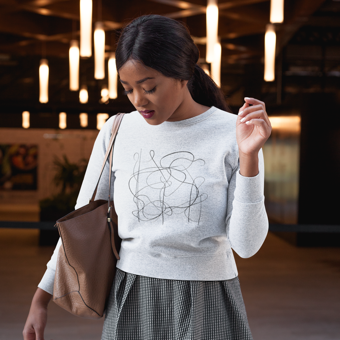 K#431 - Fine Line Sweatshirt – Elegante Linienkunst in Schwarz | Kirrify
