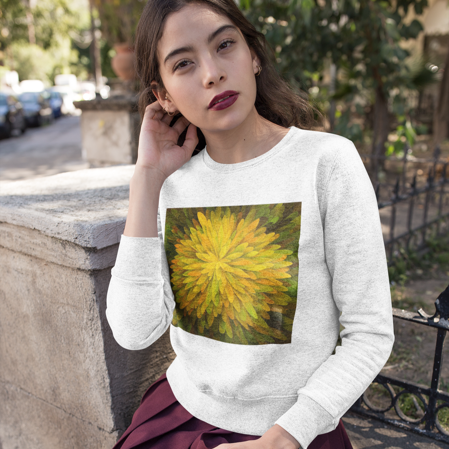 K#436 -Golden Petal Sweatshirt – Blühende Energie & Naturkunst | Kirrify Bloom